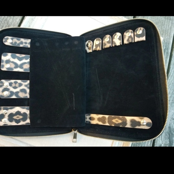 Plunder Design Jewelry Case for travel - Picture 3 of 3